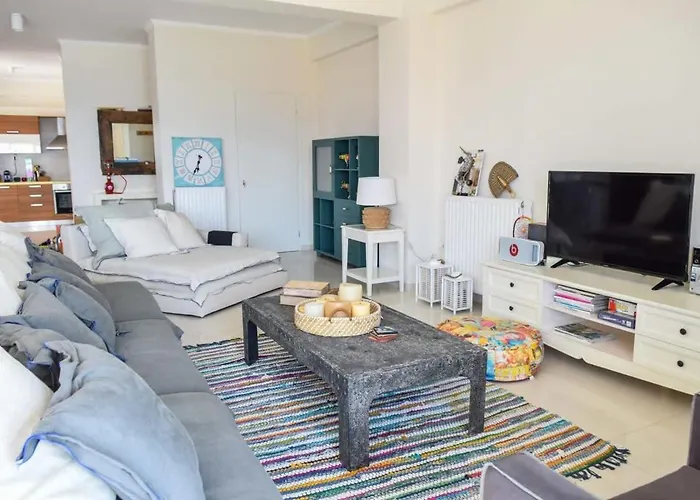 Rio Beachfront Escape - Luxurious Coastal Retreat