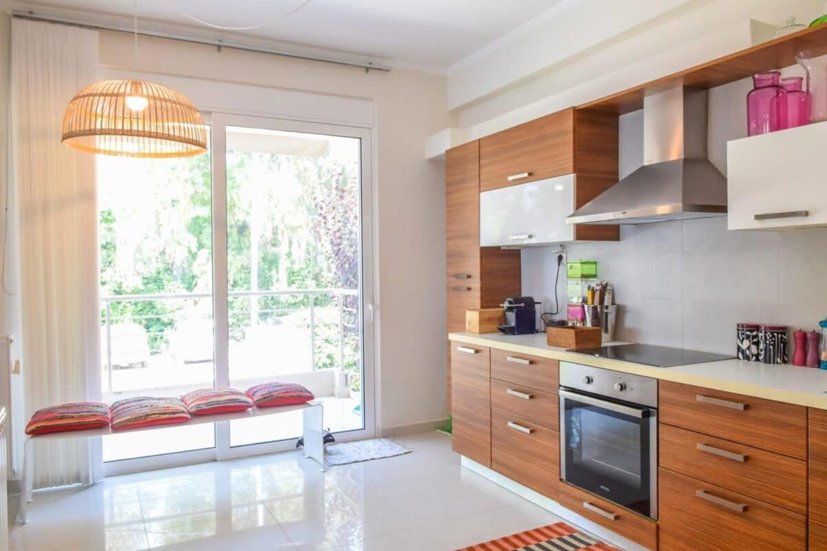 Rio Beachfront Escape - Luxurious Coastal Retreat Apartment