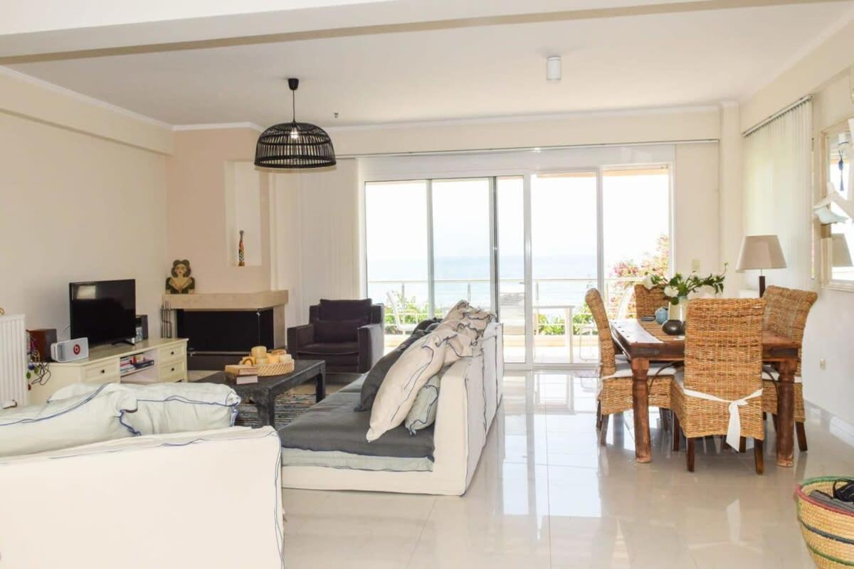 Apartment Rio Beachfront Escape - Luxurious Coastal Retreat *