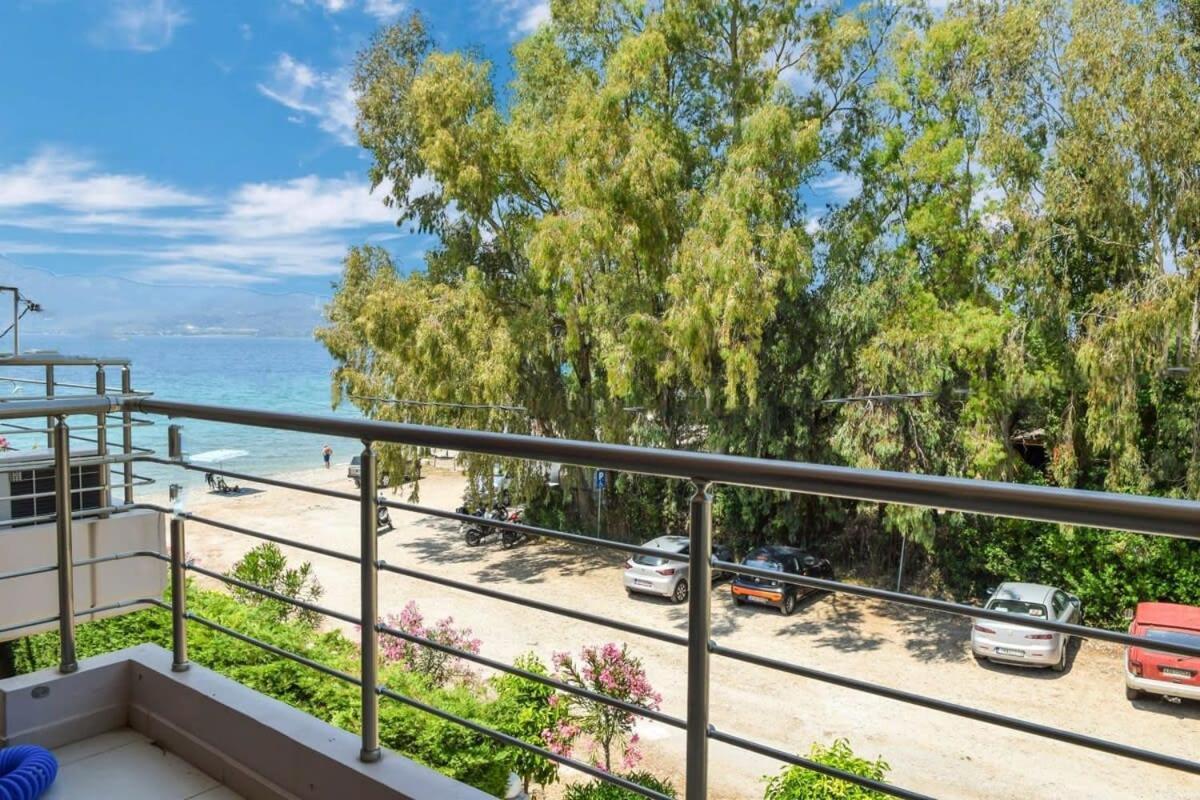 Rio Beachfront Escape - Luxurious Coastal Retreat Apartment