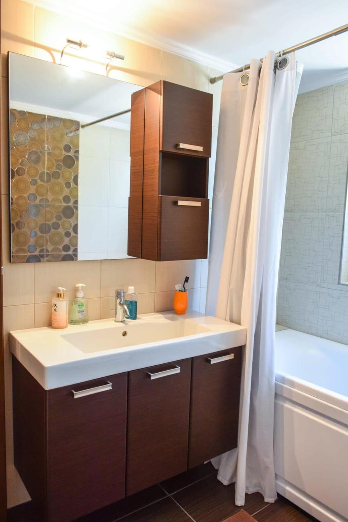 Apartment Rio Beachfront Escape - Luxurious Coastal Retreat